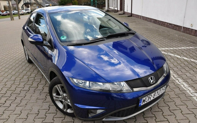 Honda Civic cena 29900 przebieg: 167000, rok produkcji 2011 z Siewierz małe 704